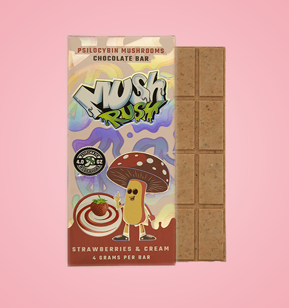 STRAWBERRIES & CREAM MUSH RUSH CHOCOLATE BAR 4G - Sunday Mushroom Bars